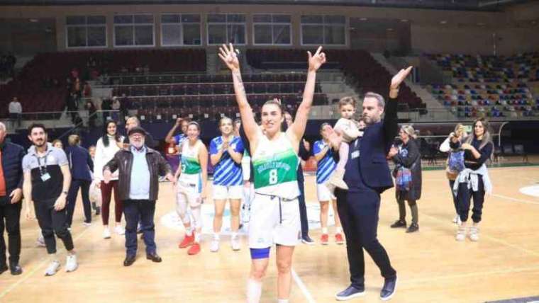 Kadınlar Basketbol Süper Ligi: İzmit Belediyespor: 93 - Galatasaray: 79 21