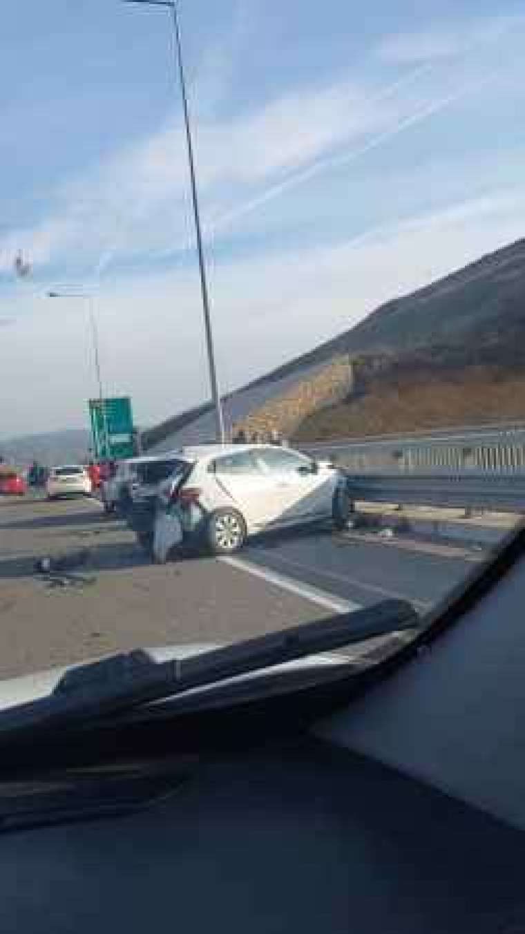 Kuzey Marmara Otoyolu’nda 8 araç zincirleme kazaya karıştı: 4 yaralı 2