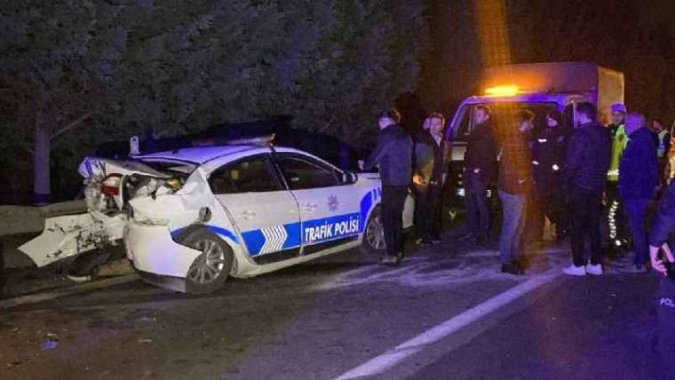 Polisin "DUR" İhtarına Uymadı, Kovalamaca Kazayla Bitti: 14 Göçmen, 4 Polis Yaralı 5