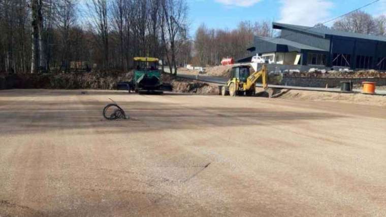 Kartepe Teleferik Hattının Son Durağına Otopark Ve Yol 2