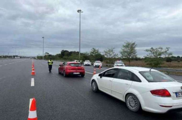 Jandarmanın Aralık Ayı Denetimlerinde Bir Ayda 897 Araç Ve 242 Sürücü Trafikten Men Edildi! 1