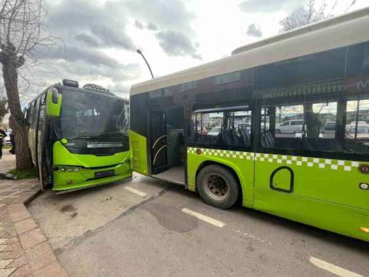 Özel Halk Otobüsü İle Belediye Otobüsü Çarpıştı:6 Yaralı! 3