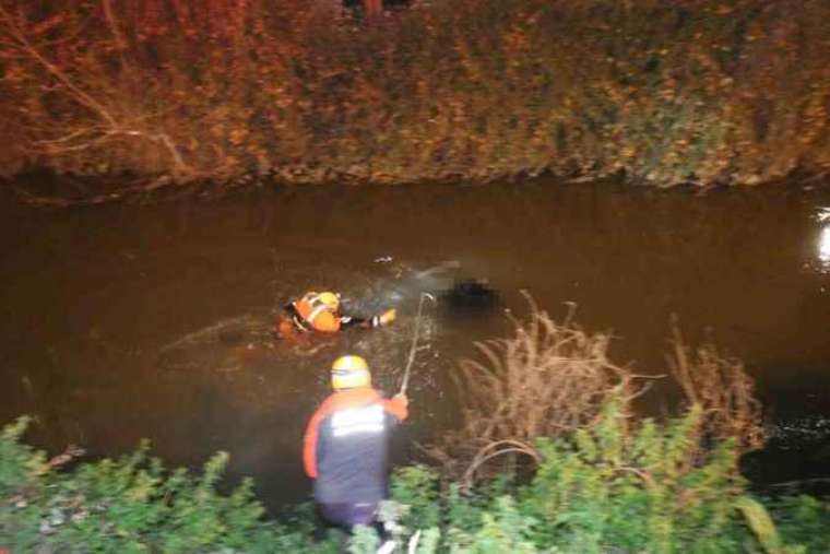 SAKARYA DERESİNDE ERKEK CESEDİ BULUNDU 5