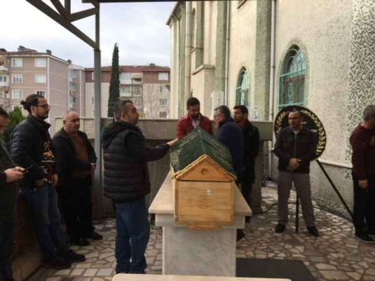 Şehitleri anmak için gittikleri şehirde ölen 2 kişi memleketleri Kocaeli’de toprağa verildi 7