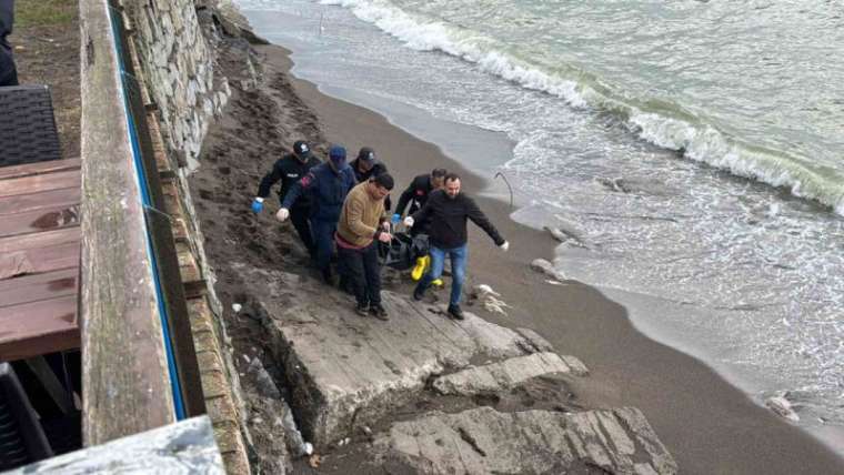 Düzce'ye Tatile Gelen Adamın Cesedi Akçakoca Sahilinde Bulundu 1