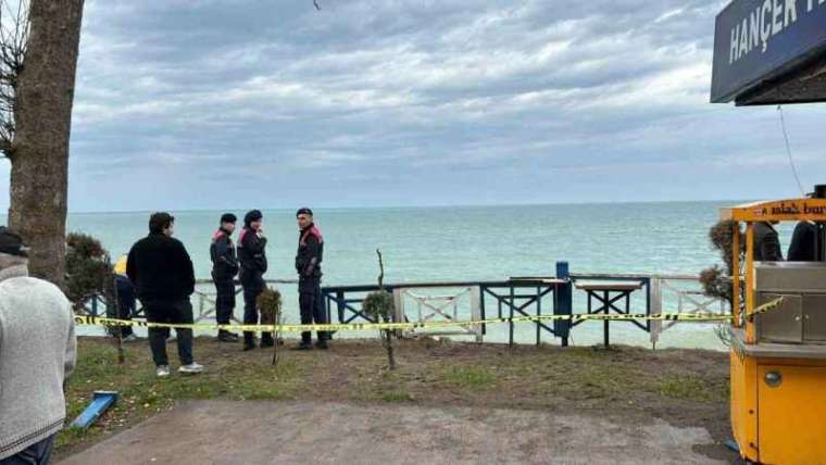 Düzce'ye Tatile Gelen Adamın Cesedi Akçakoca Sahilinde Bulundu 4