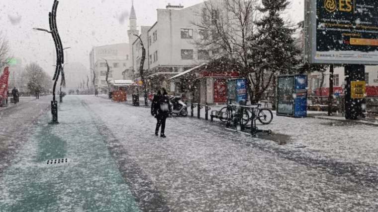 Bolu'da Kar Yağışı Etkisini Gösteriyor 1