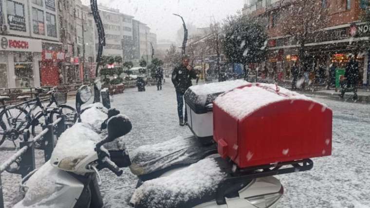 Bolu'da Kar Yağışı Etkisini Gösteriyor 3