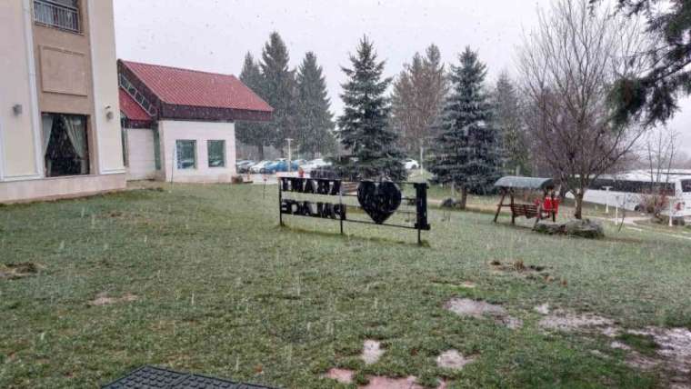 Bolu Abant Gölü Beyaza Bürünmeye Başladı 1