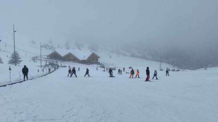 Bolu Kartalkaya'da Kar Kalınlığı 1 Metreye Ulaştı 1