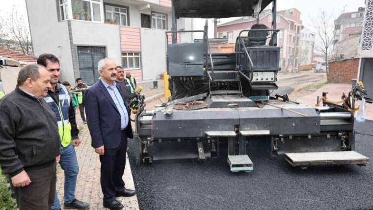 Gebze'de Yollara 599 Ton Sıcak Asfalt Serildi 3