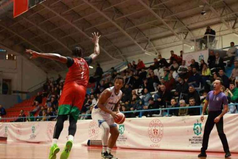 TBL: Kocaeli BŞB Kağıtspor: 87 - Semt77 Yalovaspor: 96 5