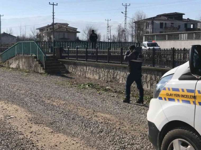 Sakarya Akyazı'da Miras Meselesinden Dolayı Çıkan Tartışmada 1 Kişi Yaralandı! 5