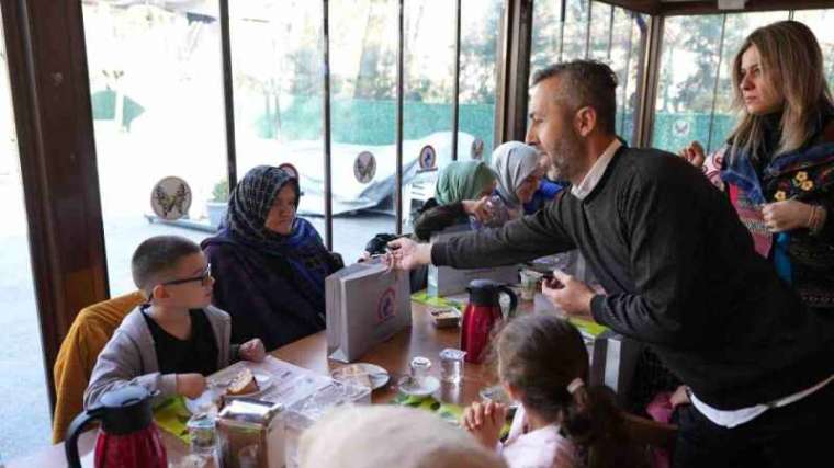 Düzce Belediyesi Görme Engelliler İçin Buluşma Düzenledi! 3