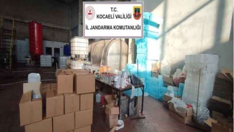 Kocaeli'de 16 Ton 990 Litre Etil Alkol Yakalandı 1