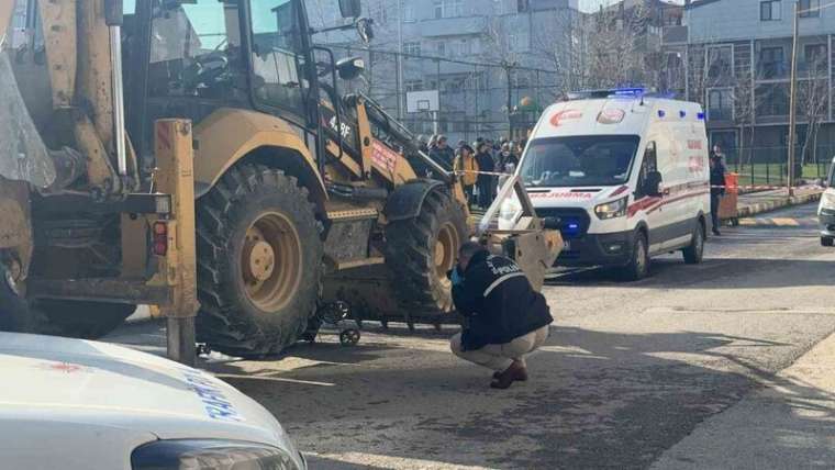 Darıca İş Makinesinin Altında Kalan 2 Yaşındaki Elis Ada Son Yolculuğuna Uğurlandı 1