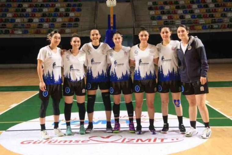 Kadınlar Basketbol Süper Ligi: İzmit Belediyespor: 131 - Hatay BŞB: 87 3