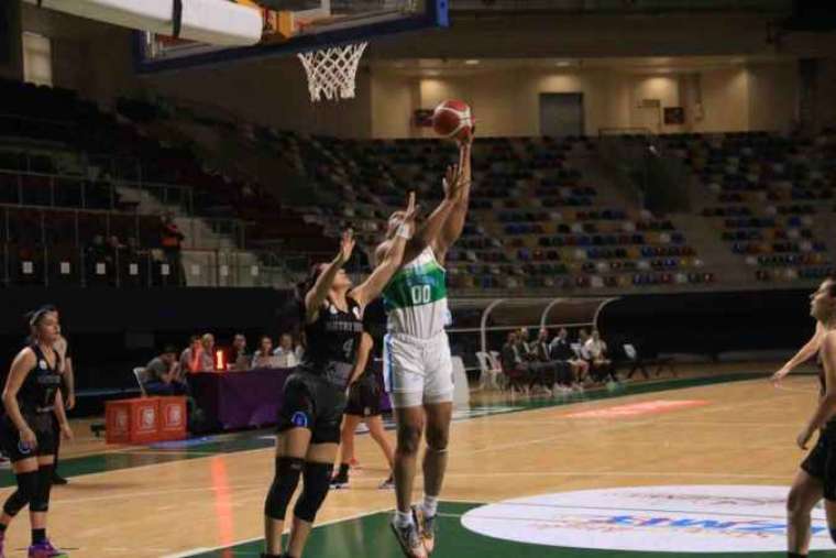 Kadınlar Basketbol Süper Ligi: İzmit Belediyespor: 131 - Hatay BŞB: 87 13