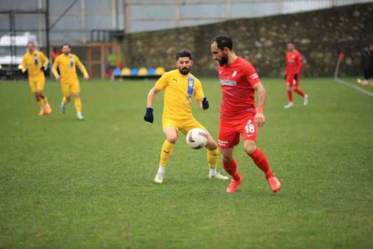 TFF 2. Lig: Belediye Derincespor: 0 - Düzcespor: 0 3