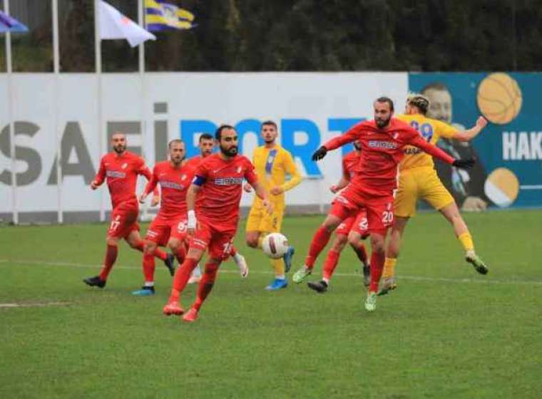 TFF 2. Lig: Belediye Derincespor: 0 - Düzcespor: 0 4