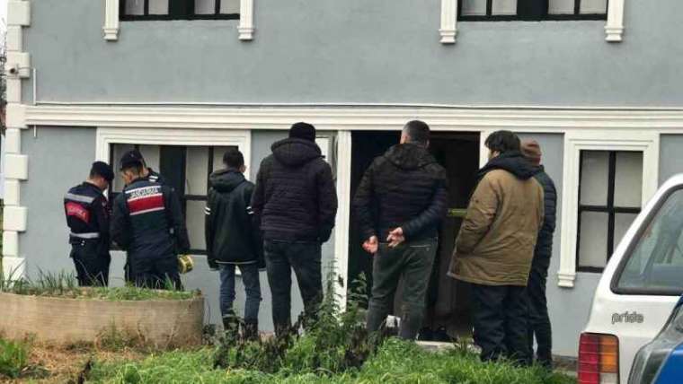 Sakarya'da Emekli Polis Evinde Ölü Bulundu 6