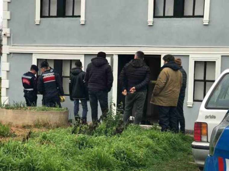 Evinde Ölü Bulunan Emekli Polis Son Yolculuğunda 7