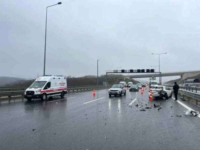 Kuzey Marmara Otoyolu’nda zincirleme kaza: 5 yaralı 1