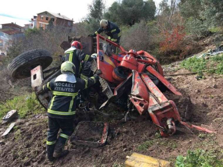 Uçuruma Yuvarlanan Vinç Yüklü Kamyon Paramparça Oldu: 1 Ölü 3