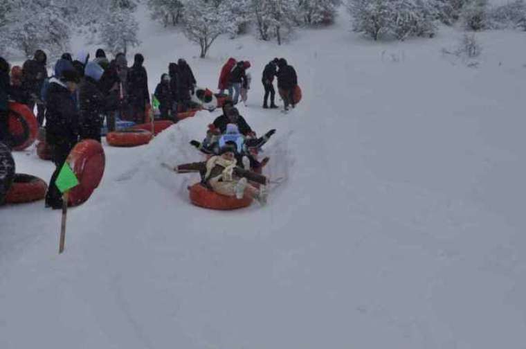 Bolu’nun Örencik Yaylası’nda Köylülerin Pisti Kayak Merkezi Haline Geldi! 4