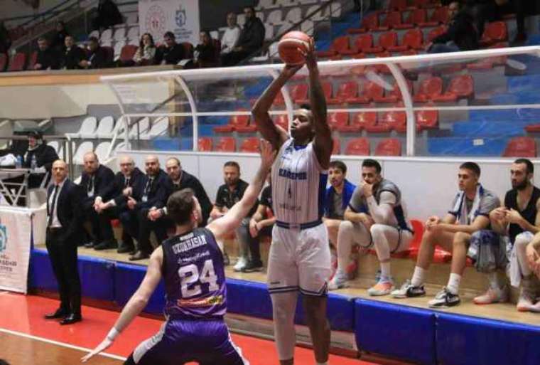 TBL: Kocaeli BŞB Kağıtspor: 57 - Sigortam Net: 81 6