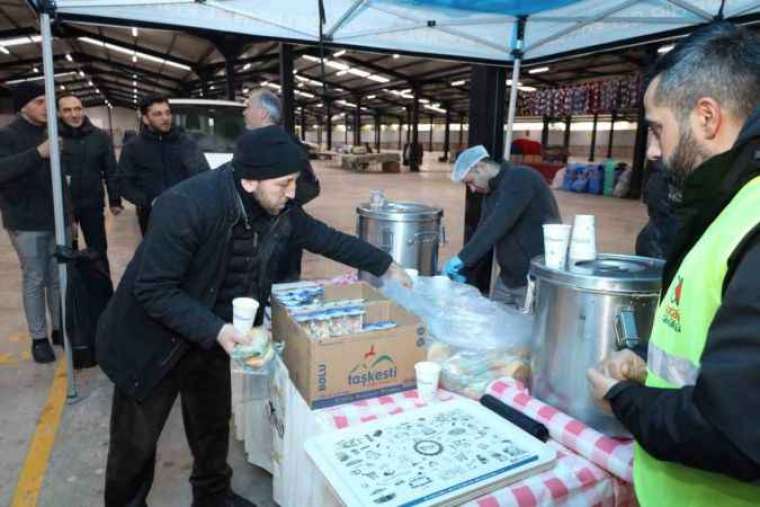 Kartepe'de Tezgah Açan Esnafa Çorba İkramı! 2