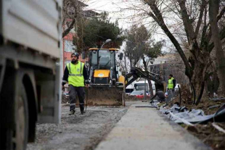 Sakarya’nın Kalbindeki En Eski Cadde, Yeni Yaşam Alanına Dönüşüyor! 1