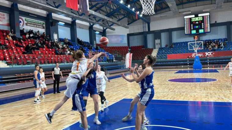 Düzce Atletik, Kendi Sahasında Gallardo’ya 84-64’lük Skorla Yenildi 1