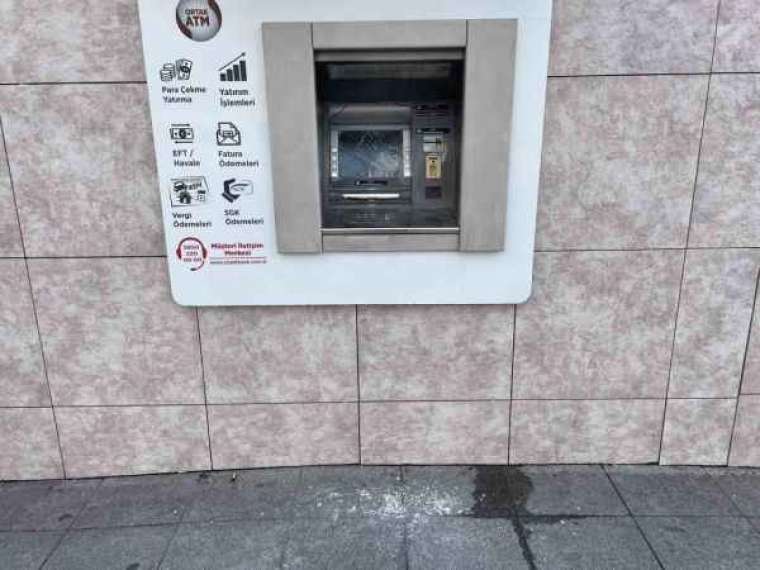 Sakarya'da Banka ATM'lerine Saldırı Gerçekleşti!⬇ 6