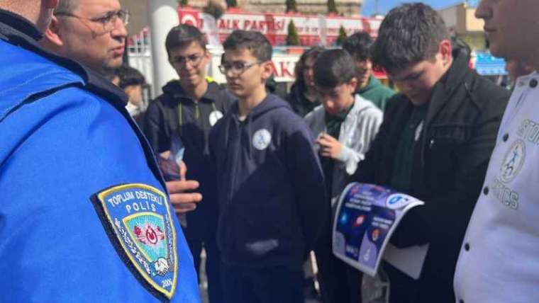 Lise Öğrencileri ve Polislerden Dolandırıcılıkla Mücadelede Güç Birliği! 1