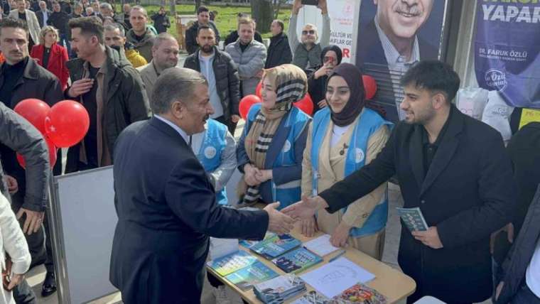 Fahrettin Koca: “Randevu Alıp Gelmeyenlerin Sayısı 23 Milyon Kişi” 3