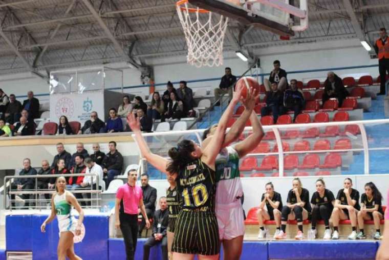 Kadınlar Basketbol Süper Ligi: İzmit Belediyespor: 113 - Çankaya Üniversitesi: 104 1