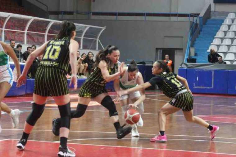 Kadınlar Basketbol Süper Ligi: İzmit Belediyespor: 113 - Çankaya Üniversitesi: 104 10