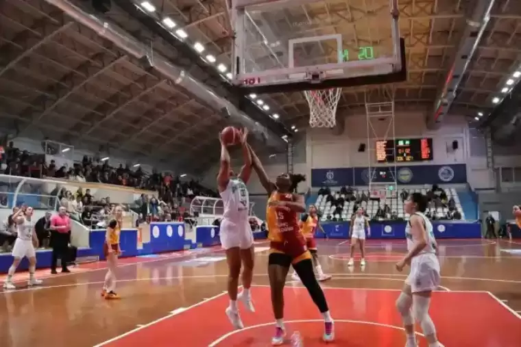 KBSL Play-Off: İzmit Belediyespor: 64 - Galatasaray: 90 10