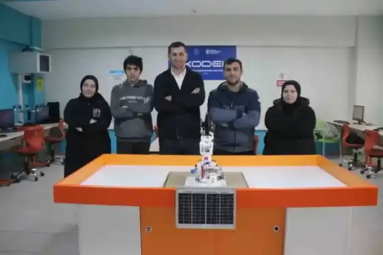 Kocaeli'den Yenilikçi Proje | Kolonya Döken Robot Kol 5