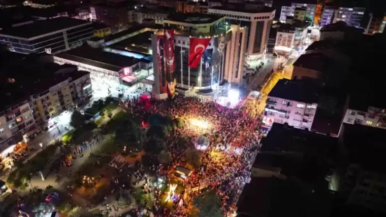 İzmit Belediyesi'nden Gençlere Özel Etkinlik... Madrigal Geliyor! 1