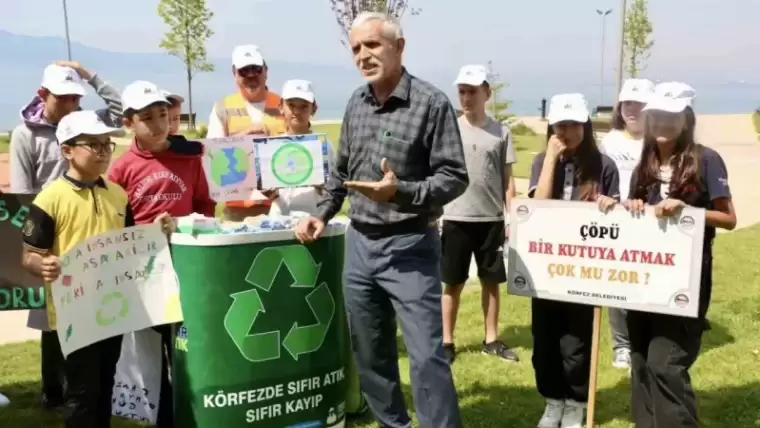 Körfezliler Kolları Sıvadı... Yarımca Sahili'nde 150 Kilogram Atık Toplandı 4