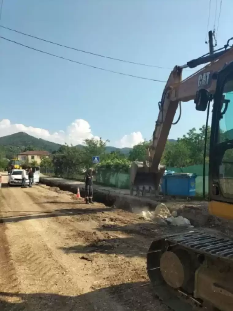 Kartepe’nin Bozulan Yolları Yenileniyor 2