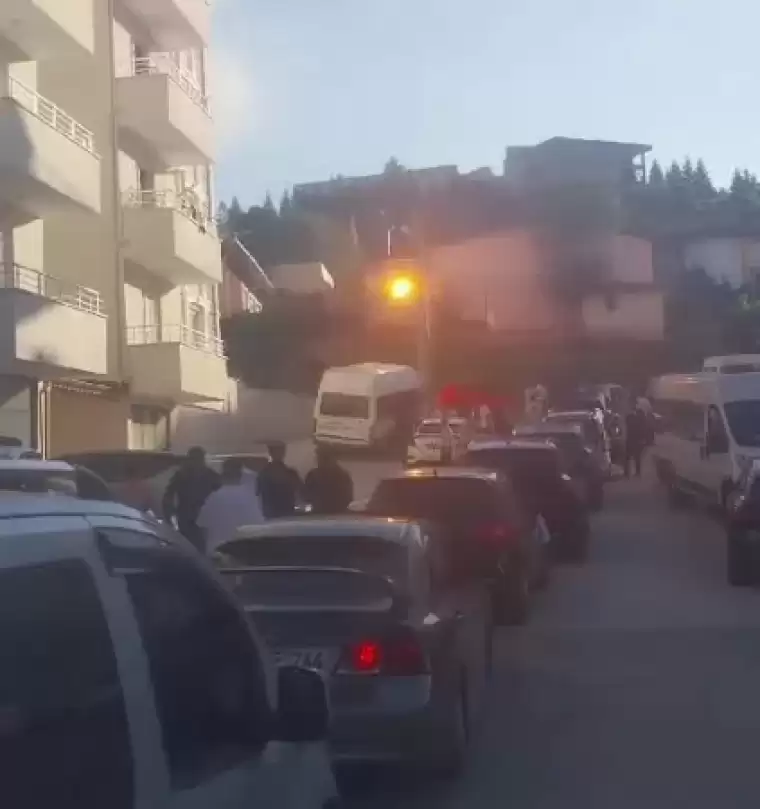 Kocaeli'de Gelin Alma Konvoyunda Havaya Ateş Açıldı... 2