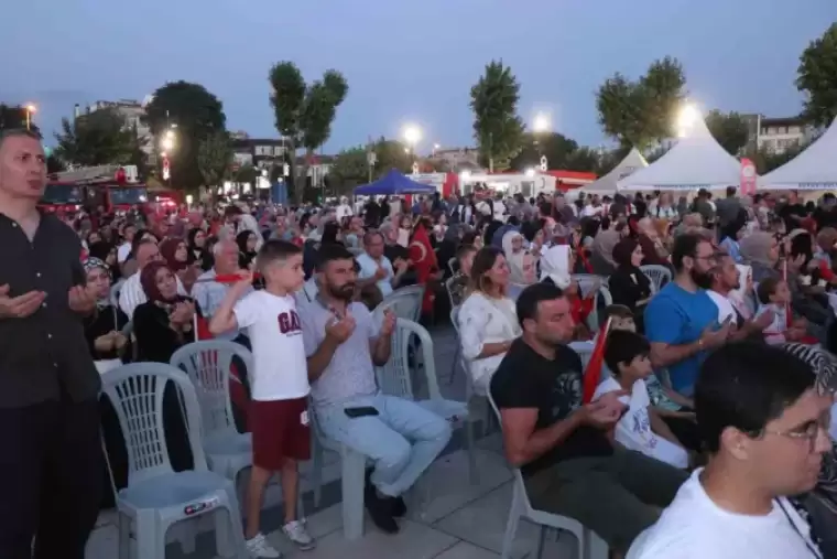 Sakarya, 8 Yıl Sonra Aynı Meydanda Tek Yürek Oldu 2