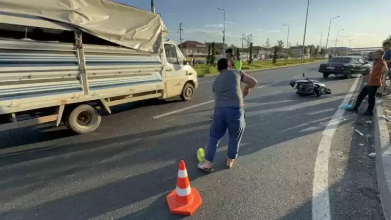 Düzce’de Otomobil Motosikletle Çarpıştı: 3 Yaralı 3