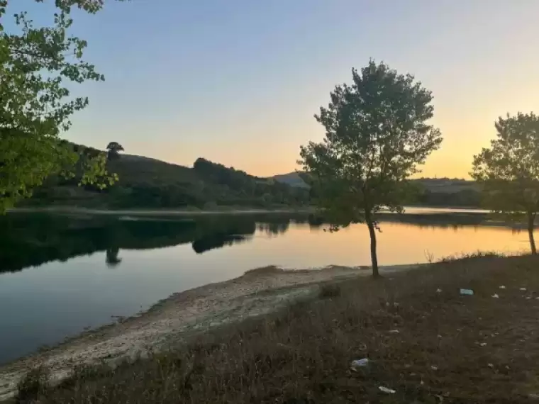 Gölde Boğulan 2 Torununu Kurtarmaya Çalışan Babaanneden Acı Haber Geldi 2