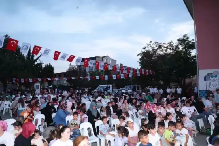 Gebze'de Sinema Rüzgarı! Başkan Büyükgöz Çocuklarla Bir Arada 1