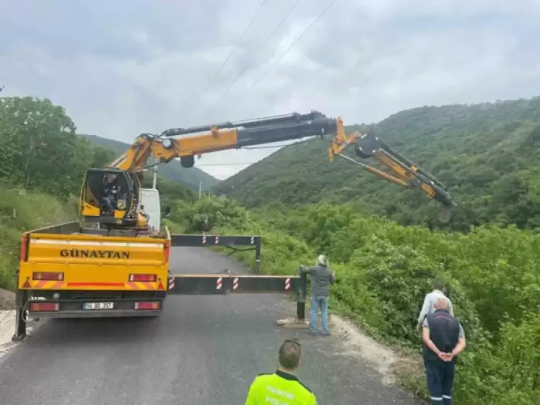 Rümeysa’nın Cinayete Kurban Gittiği Kamyonetin Olay Yerindeki Yeni Fotoğrafları Ortaya Çıktı 9