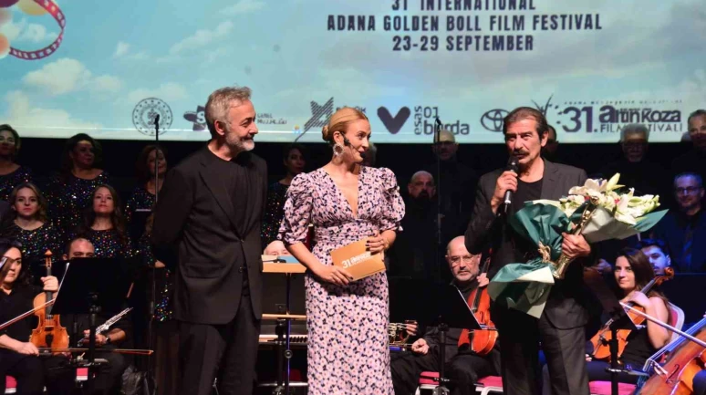 Demet Akbağ ve Uğur Polat’a Uluslararası Adana Altın Koza Film Festivali’nde “Onur Ödülü”